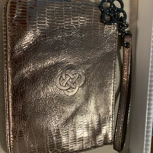 Stella & Dot Wristlet, Metallic